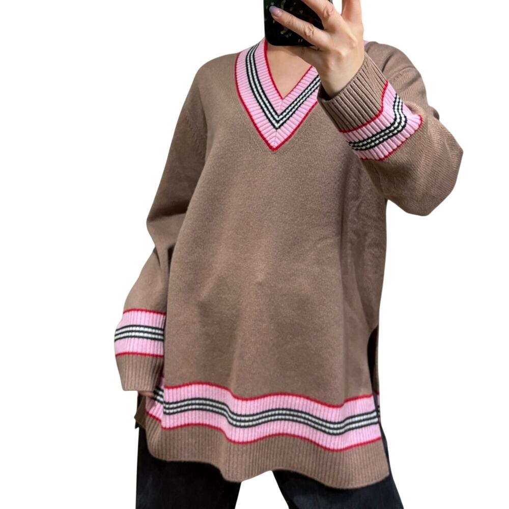 Burberry Cashmere V Neck Sweater Medium New With Tags - Picture 7 of 7